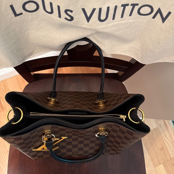 Louis Vuitton purse - Picture 3 of 5